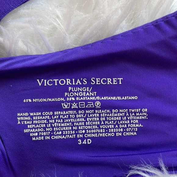Victoria’s Secret plunge bra - Picture 3 of 3